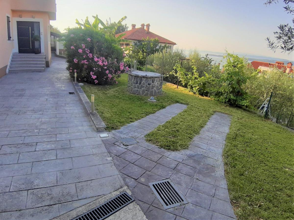 Apartment Nona Nina Копер Екстер'єр фото