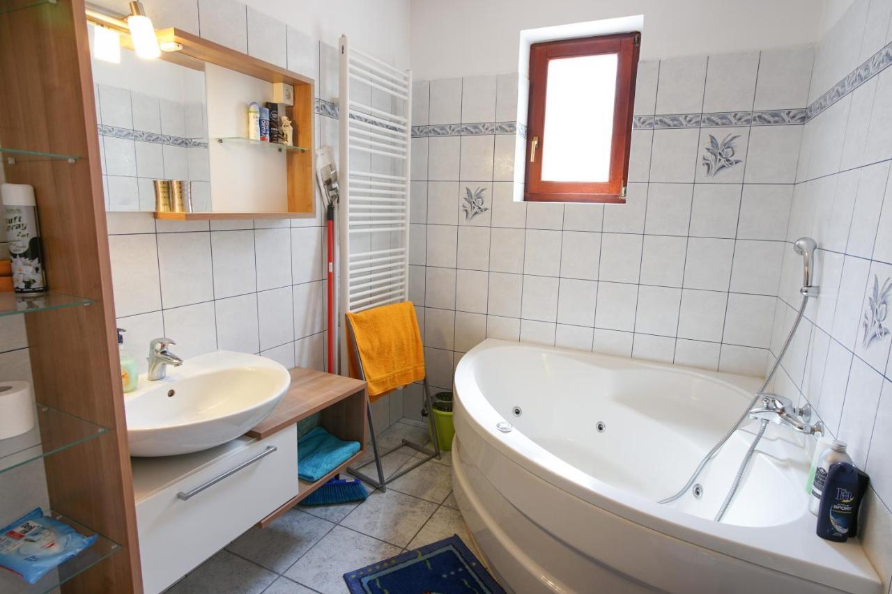 Apartment Nona Nina Копер Екстер'єр фото